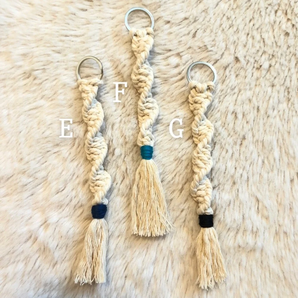 Twisted tassel Boho Macrame Keychain! - Picture 4 of 6